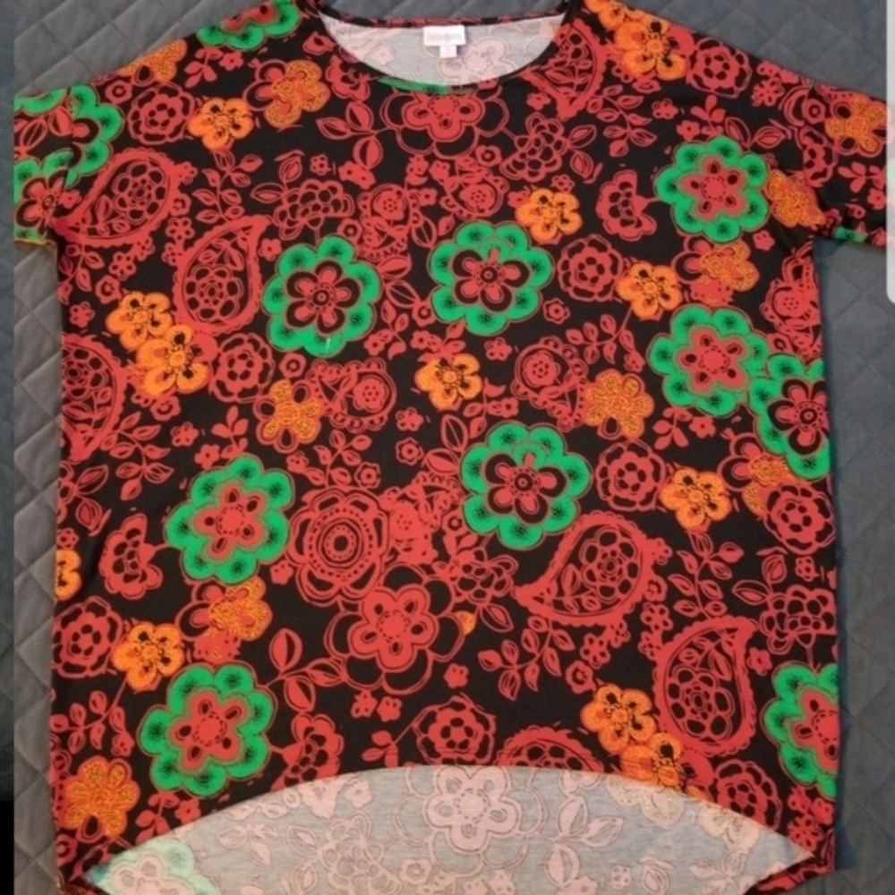 NWOT LuLaRoe Classic Tee Floral - Womens| Color: Black Multicolored| Siz…